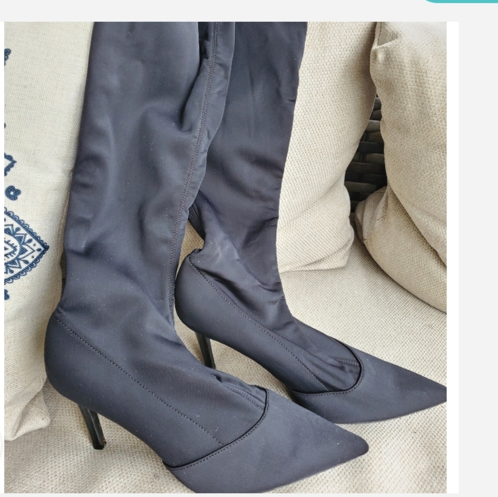 Boots - Picture 4 of 5